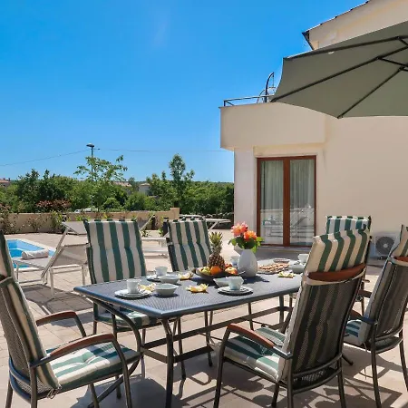 Holiday Mariva - Mlk322 By Interhome